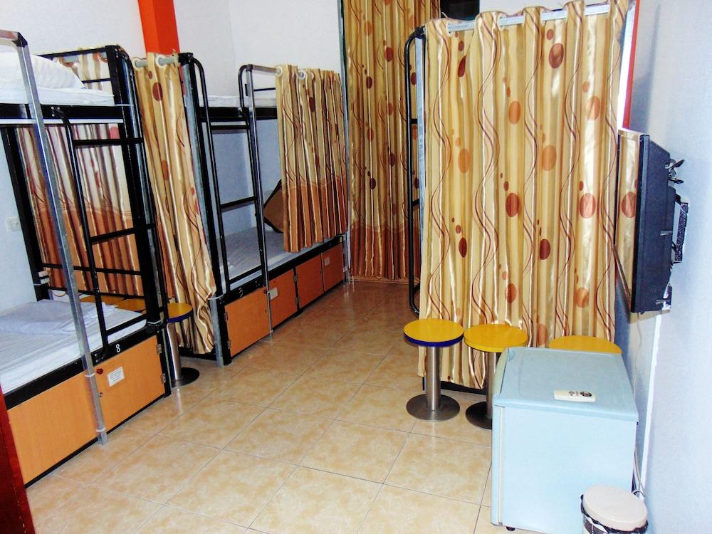 Alex Ha Long Hotel Екстериор снимка